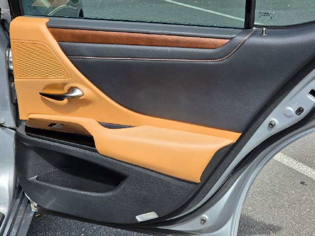 Used 2022 Lexus ES 350 w/ Premium Package FWD image 16
