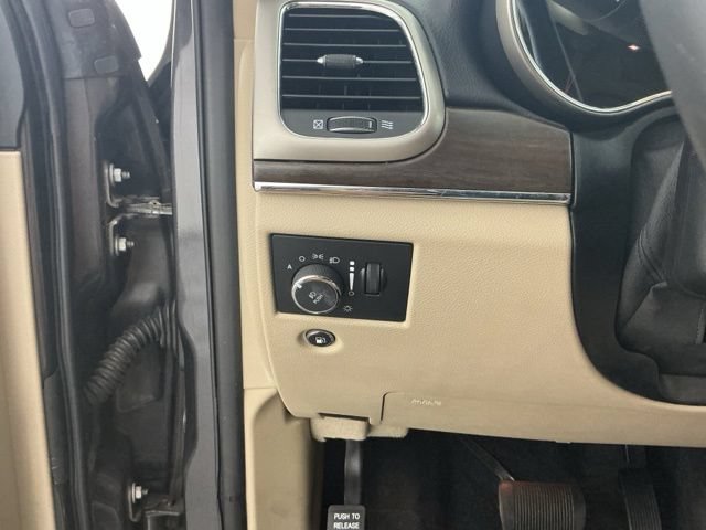 Used 2017 Jeep Grand Cherokee Limited AWD/4WD image 26