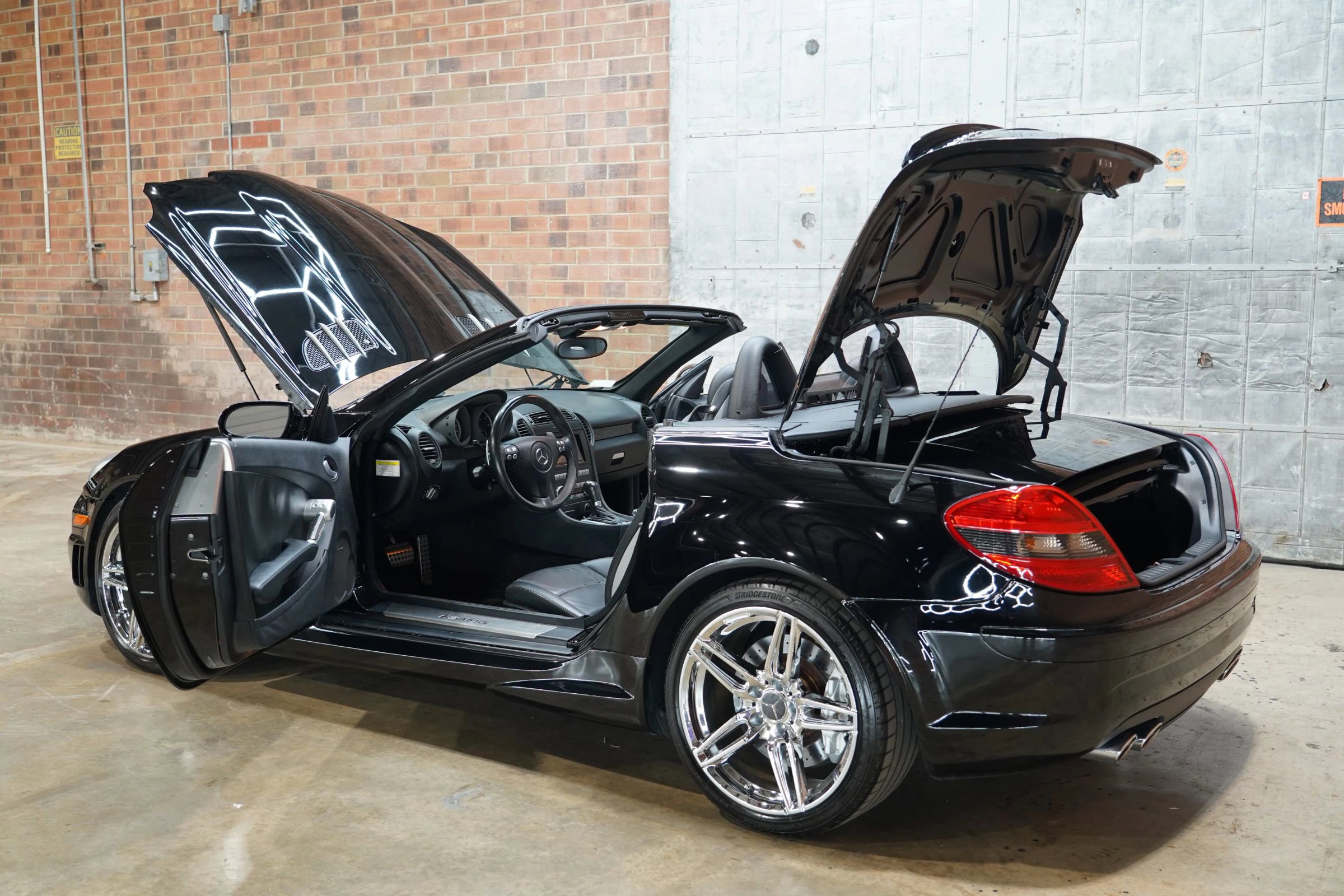 Used 2007 Mercedes-Benz SLK 55 AMG image 38