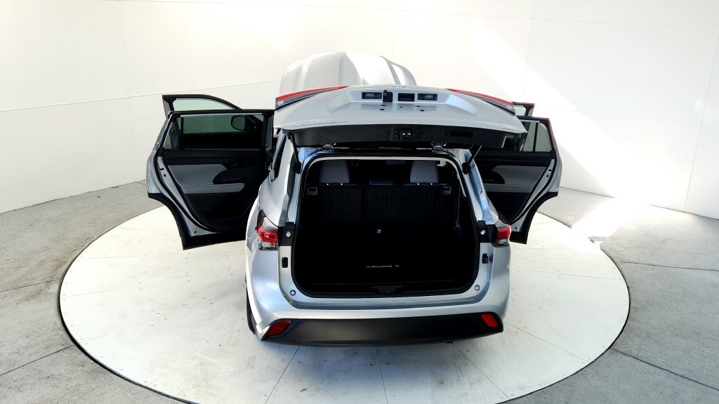 Certified 2020 Toyota Highlander L AWD/4WD image 19