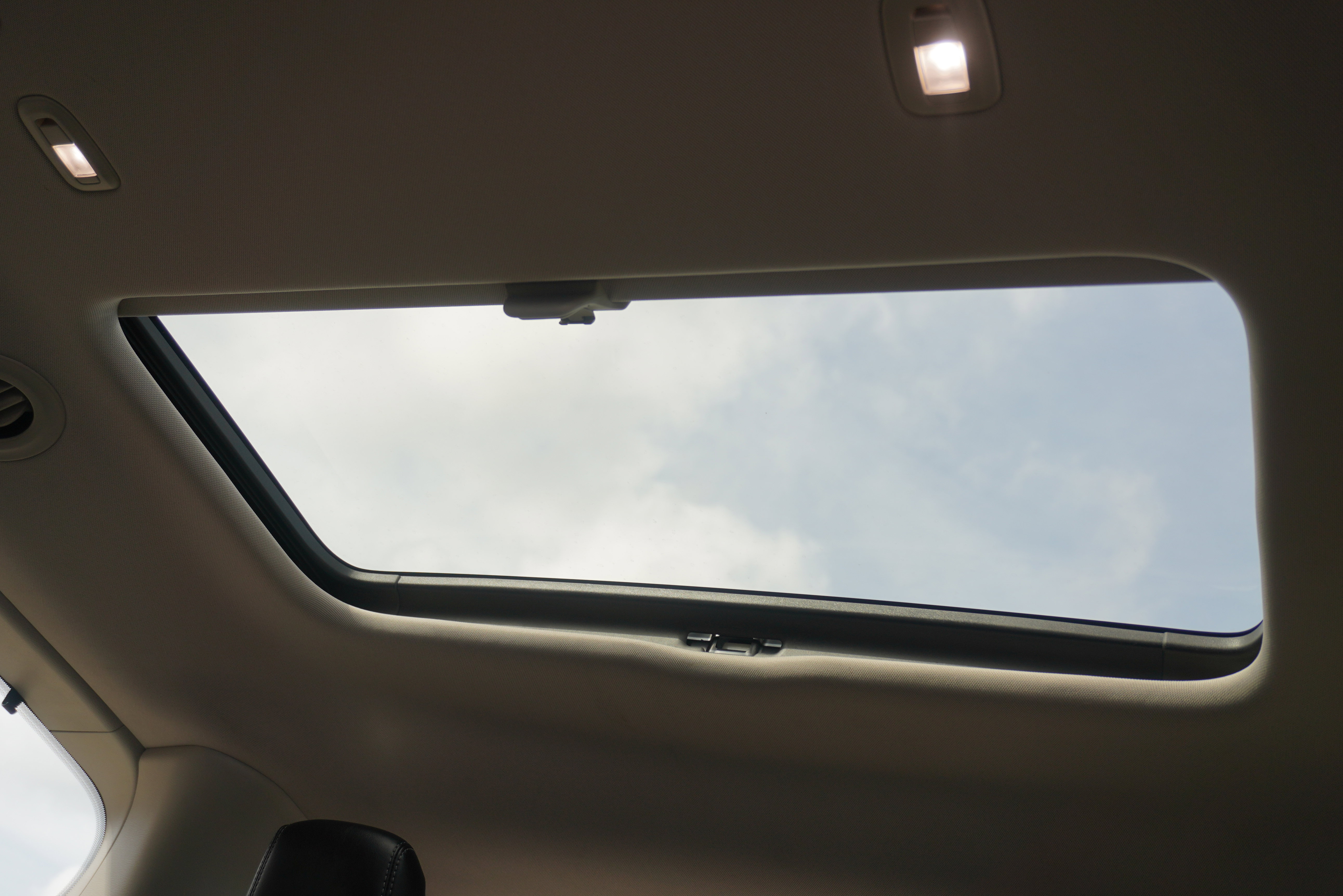 Used 2018 Chrysler Pacifica Limited FWD image 20