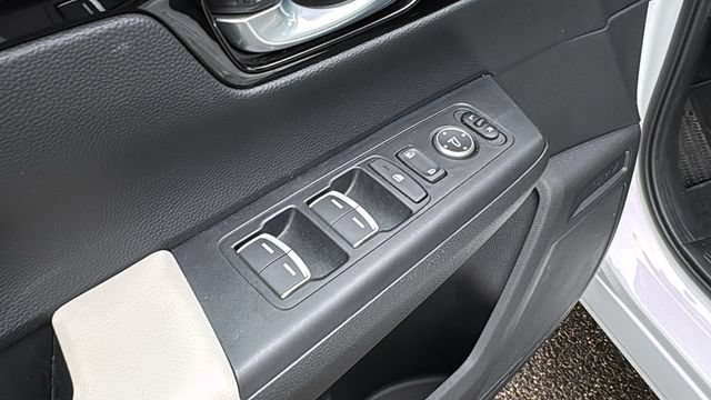 Used 2024 Honda CR-V EX-L image 9