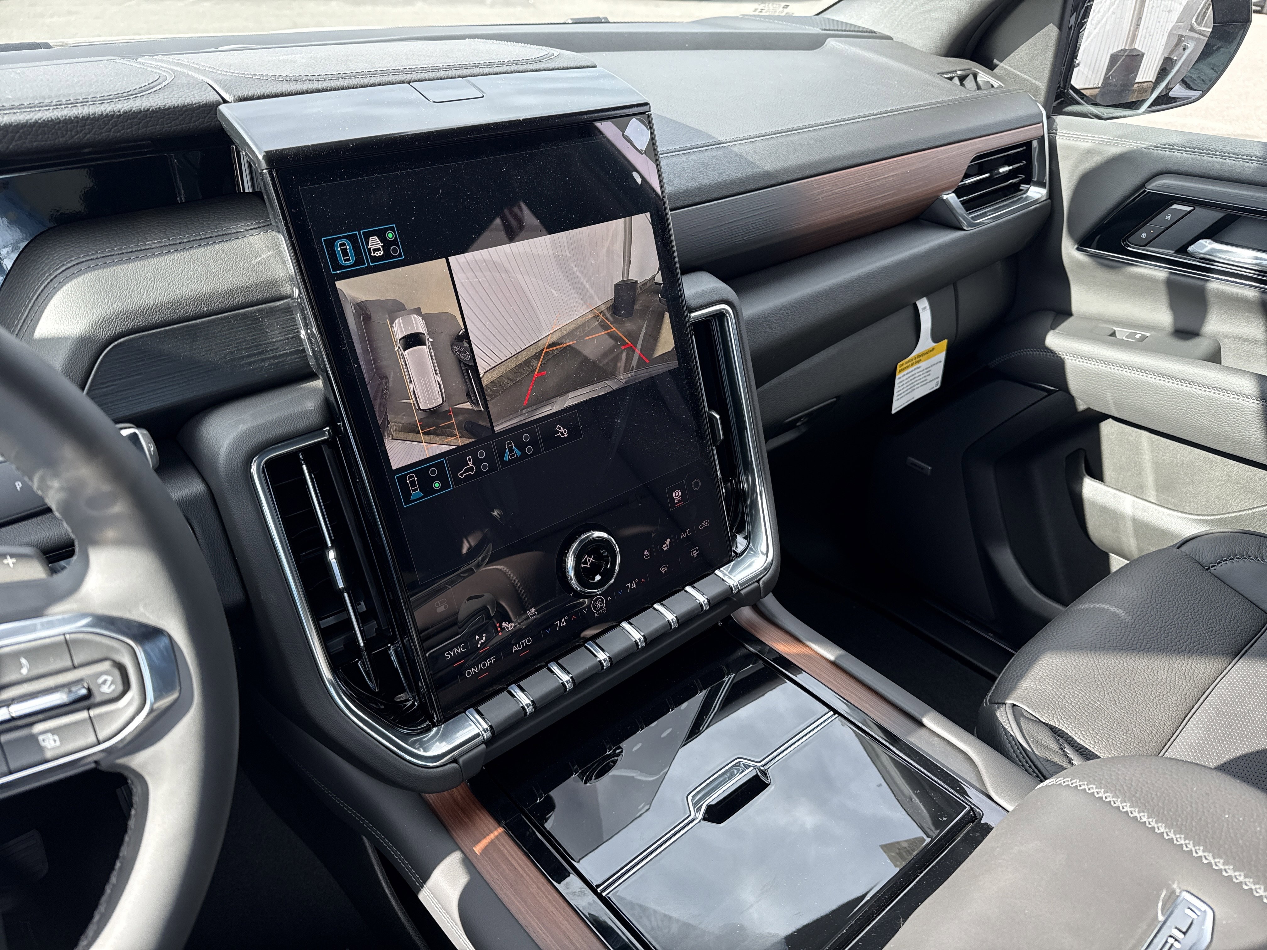 New 2026 GMC Yukon XL Denali image 18