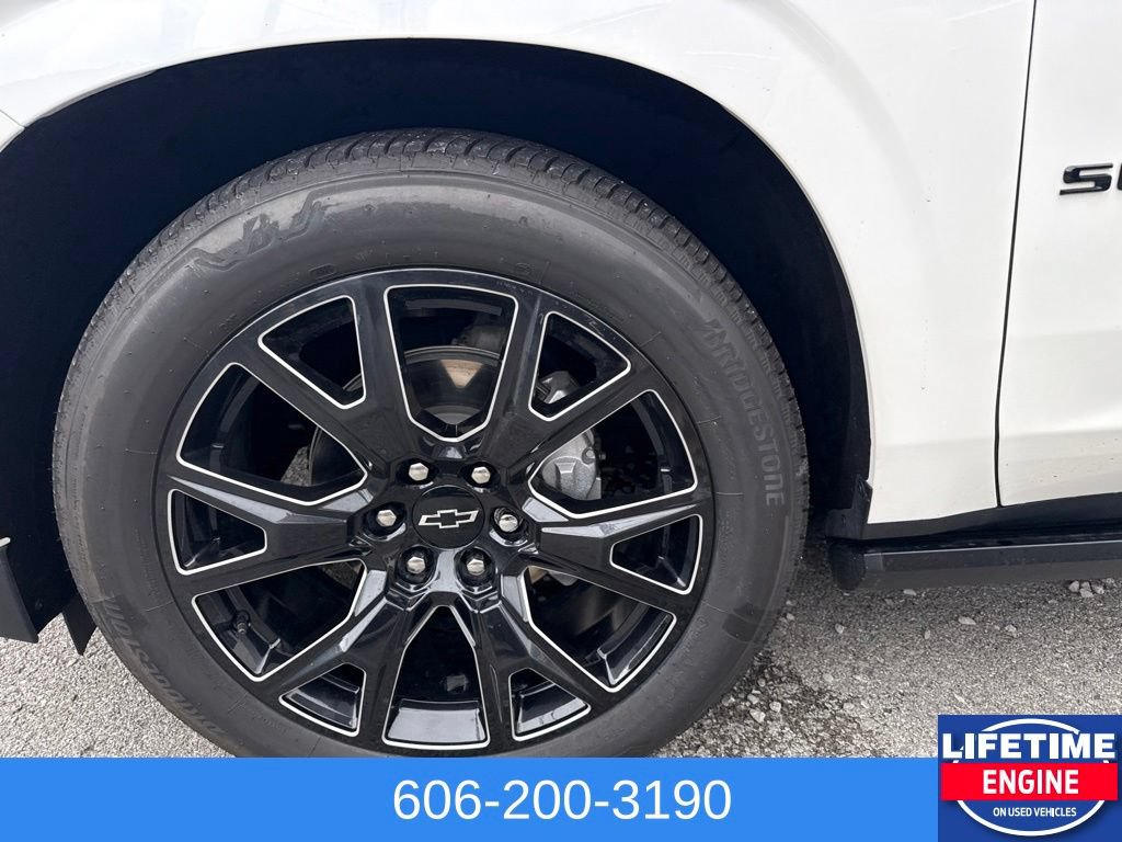 Used 2024 Chevrolet Suburban High Country w/ Advanced Technology Package AWD/4WD image 14