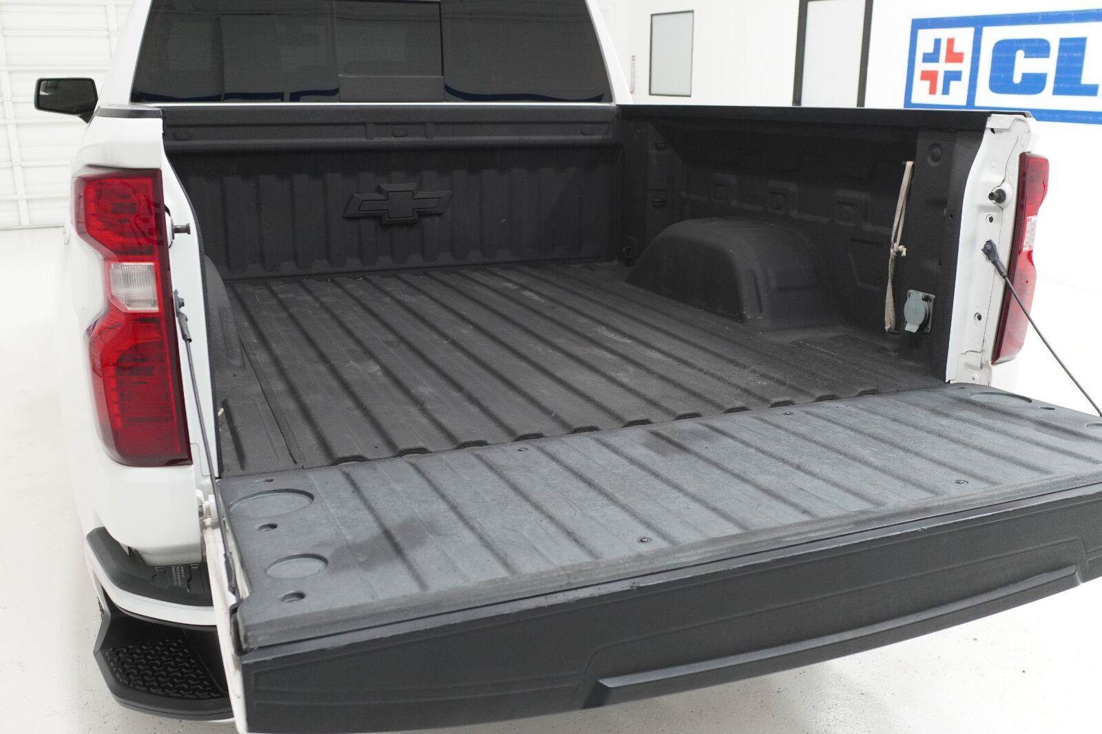 Used 2020 Chevrolet Silverado 1500 LT w/ Texas Edition RWD image 26
