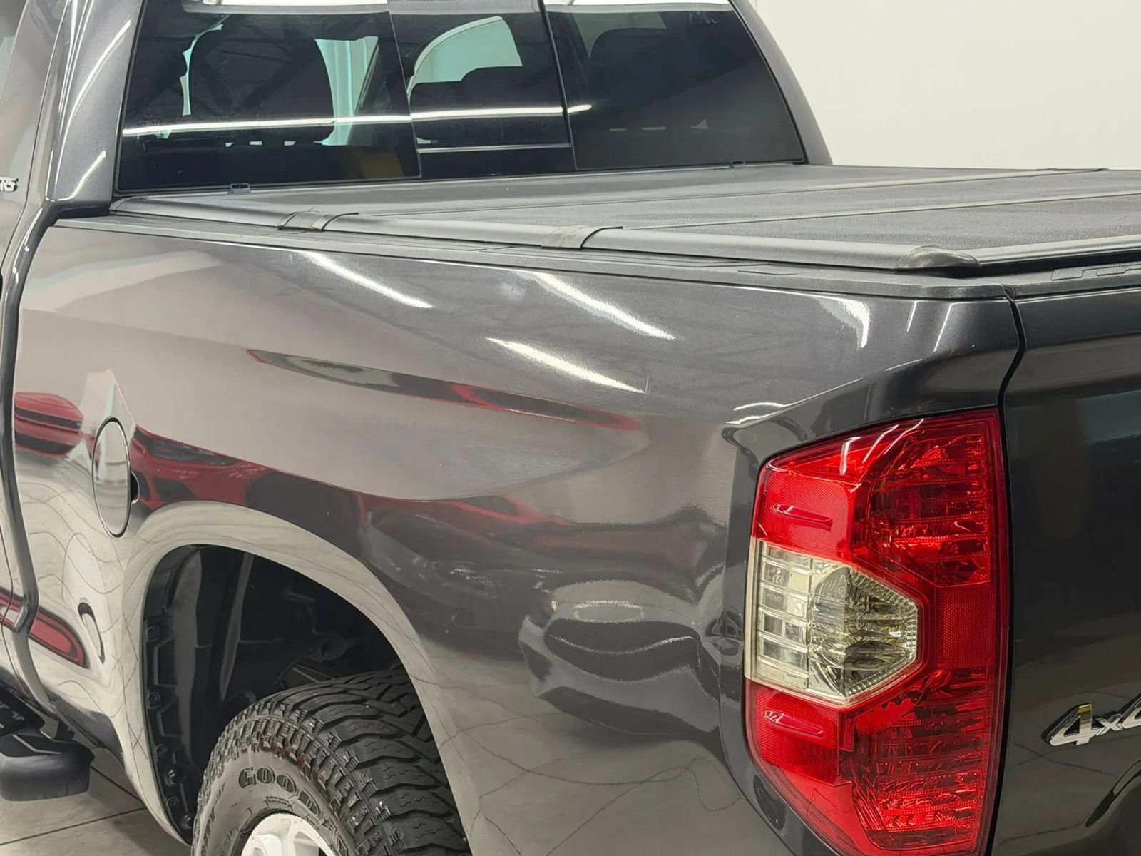Used 2018 Toyota Tundra SR5 w/ SR5 Upgrade Package AWD/4WD image 12