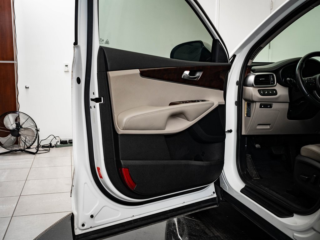 Used 2016 Kia Sorento EX w/ EX Premium Package image 26