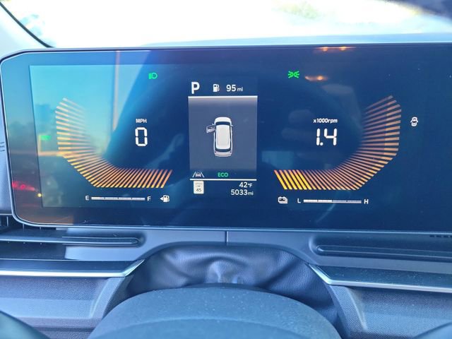 Used 2026 Kia Carnival EX image 21