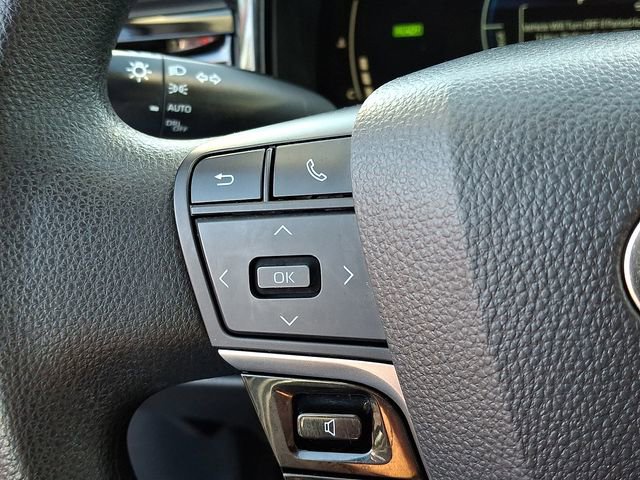 Used 2025 Toyota Camry LE image 21