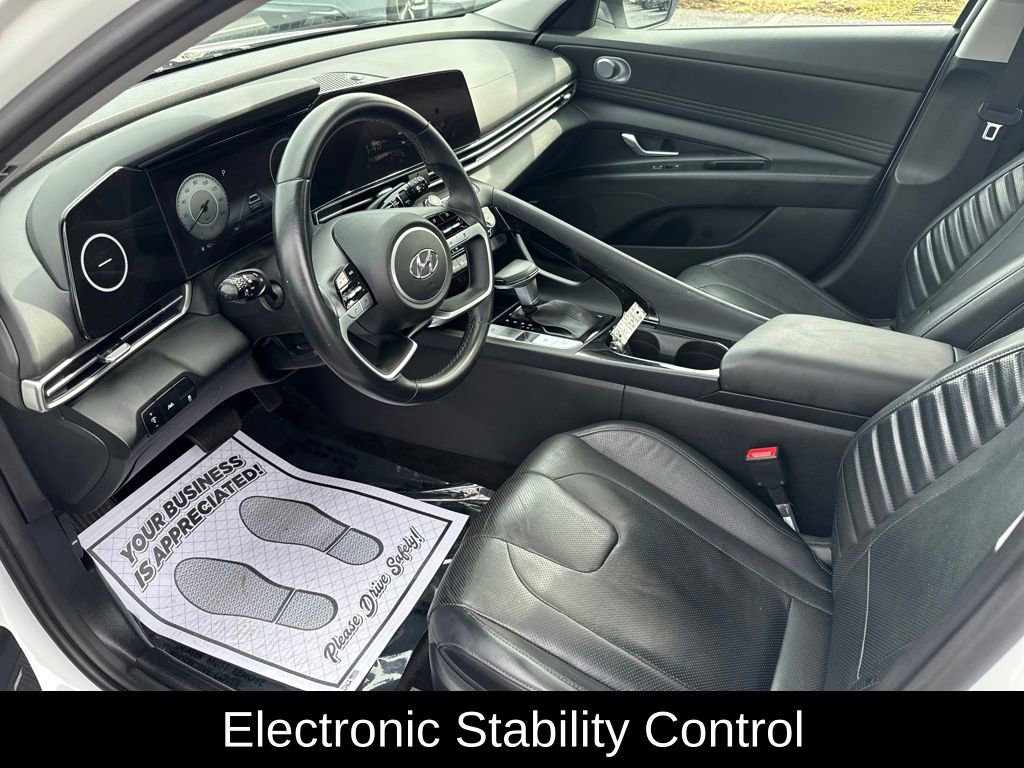 Used 2021 Hyundai Elantra Limited image 12