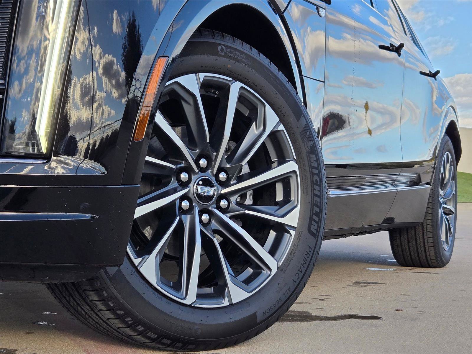 New 2026 Cadillac Lyriq Sport AWD/4WD image 8
