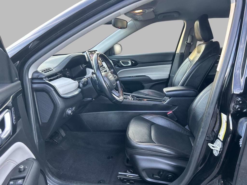 Used 2022 Jeep Compass Limited w/ Elite Group image 11