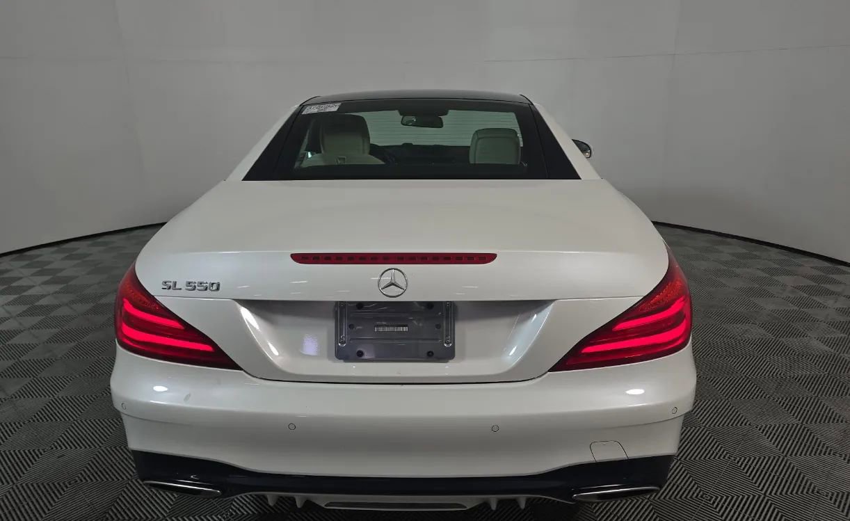 Used 2020 Mercedes-Benz SL 550 image 5