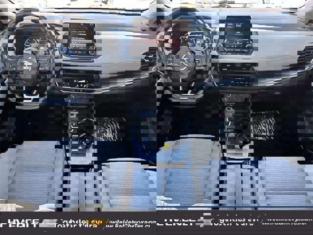 Used 2023 Nissan Rogue SV image 10