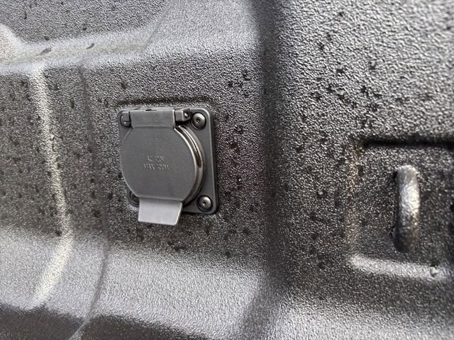 New 2025 Chevrolet Colorado ZR2 w/ Off-Road Front Bumper Package image 30