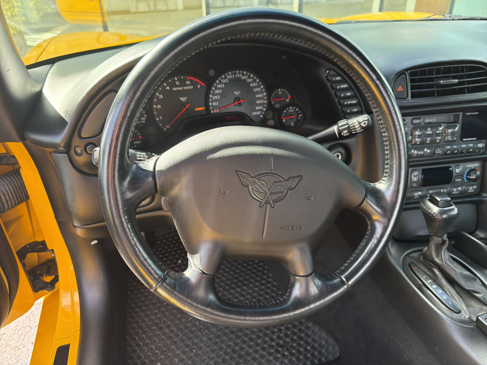Used 2001 Chevrolet Corvette Coupe w/ Preferred Equipment Group1 RWD image 15