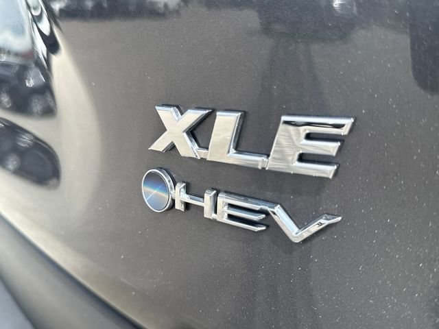 Used 2025 Toyota RAV4 XLE image 11