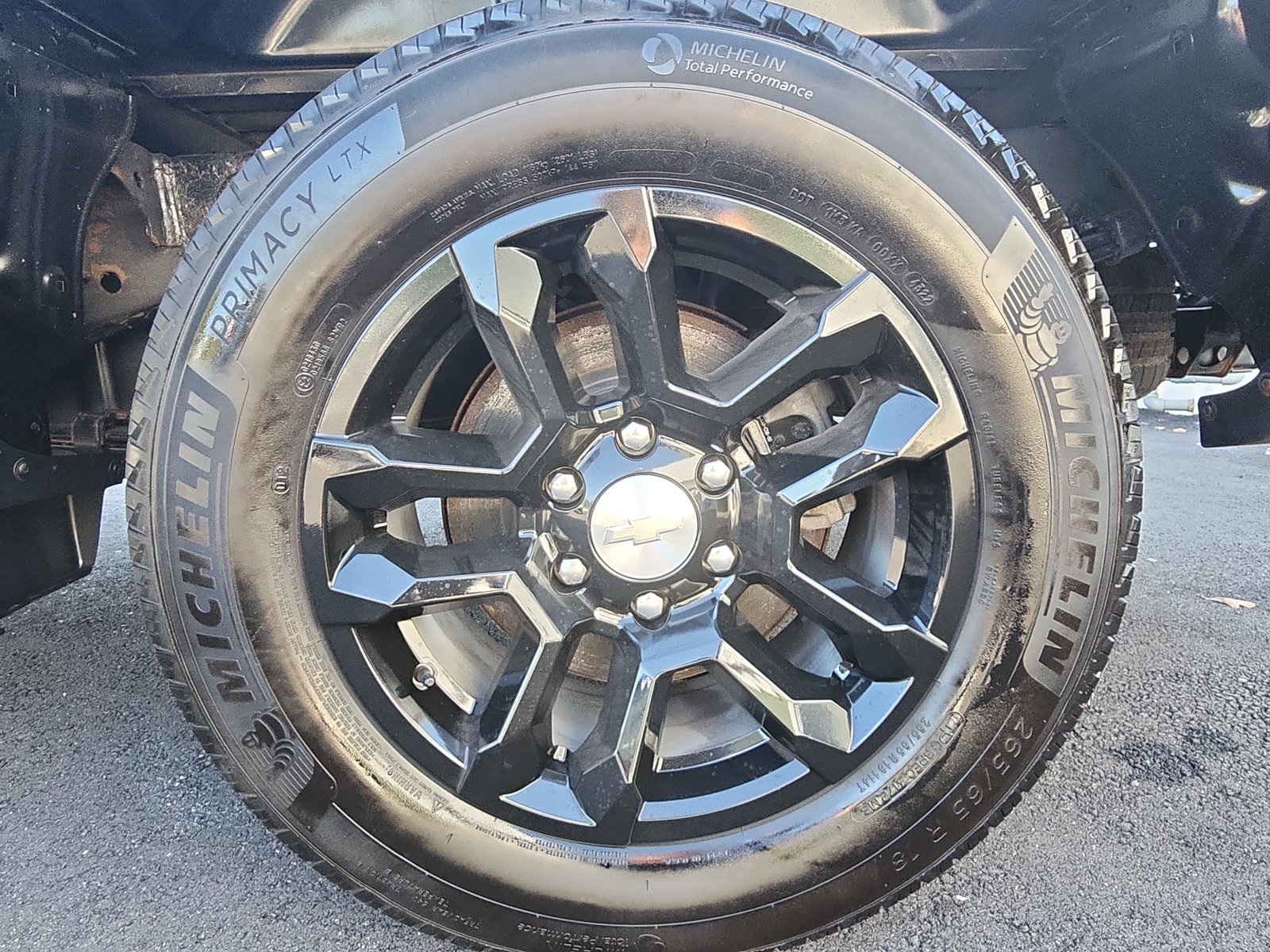 Used 2023 Chevrolet Silverado 1500 LT AWD/4WD image 9
