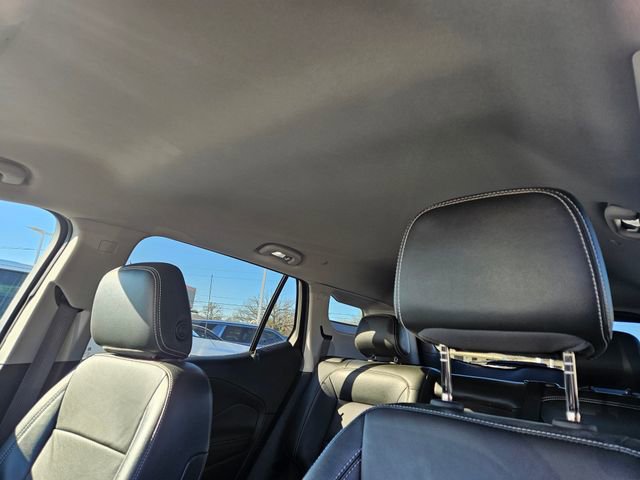 Used 2023 GMC Terrain SLT image 7