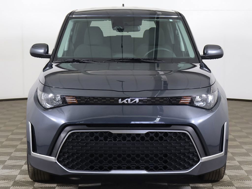 Used 2025 Kia Soul LX w/ LX Technology Package FWD image 10