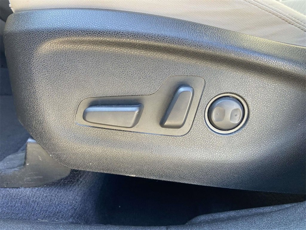 Used 2019 Kia Sorento LX w/ LX Convenience Package image 14