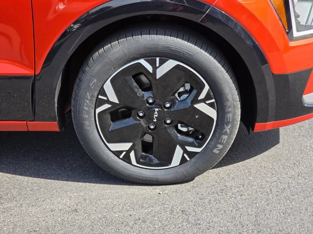 Certified 2023 Kia Niro Wind w/ Wind Preserve Package FWD image 11