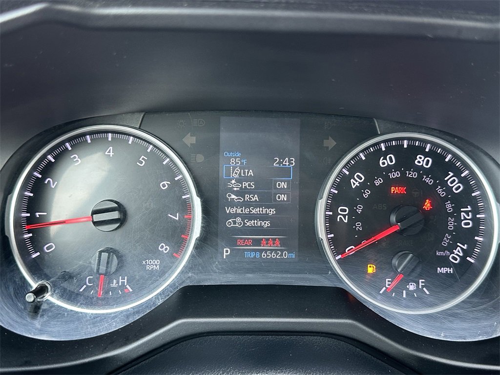 Used 2019 Toyota RAV4 LE image 27