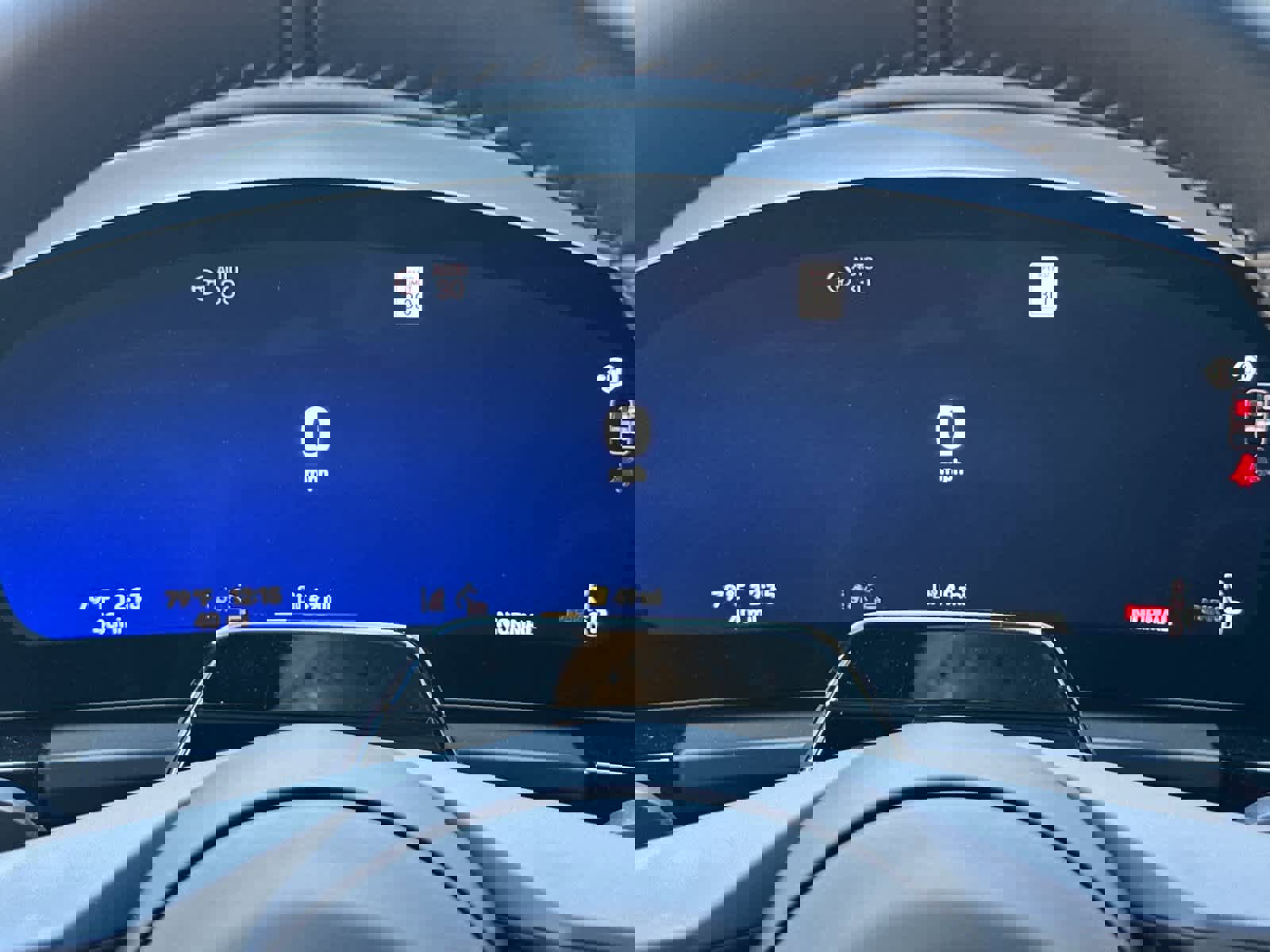 New 2026 Porsche Macan Electric RWD image 30