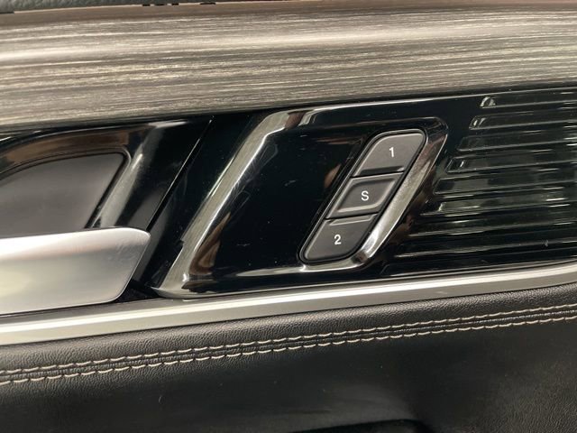 Used 2024 Jeep Wagoneer L Series II w/ Flexible Seating Group image 21