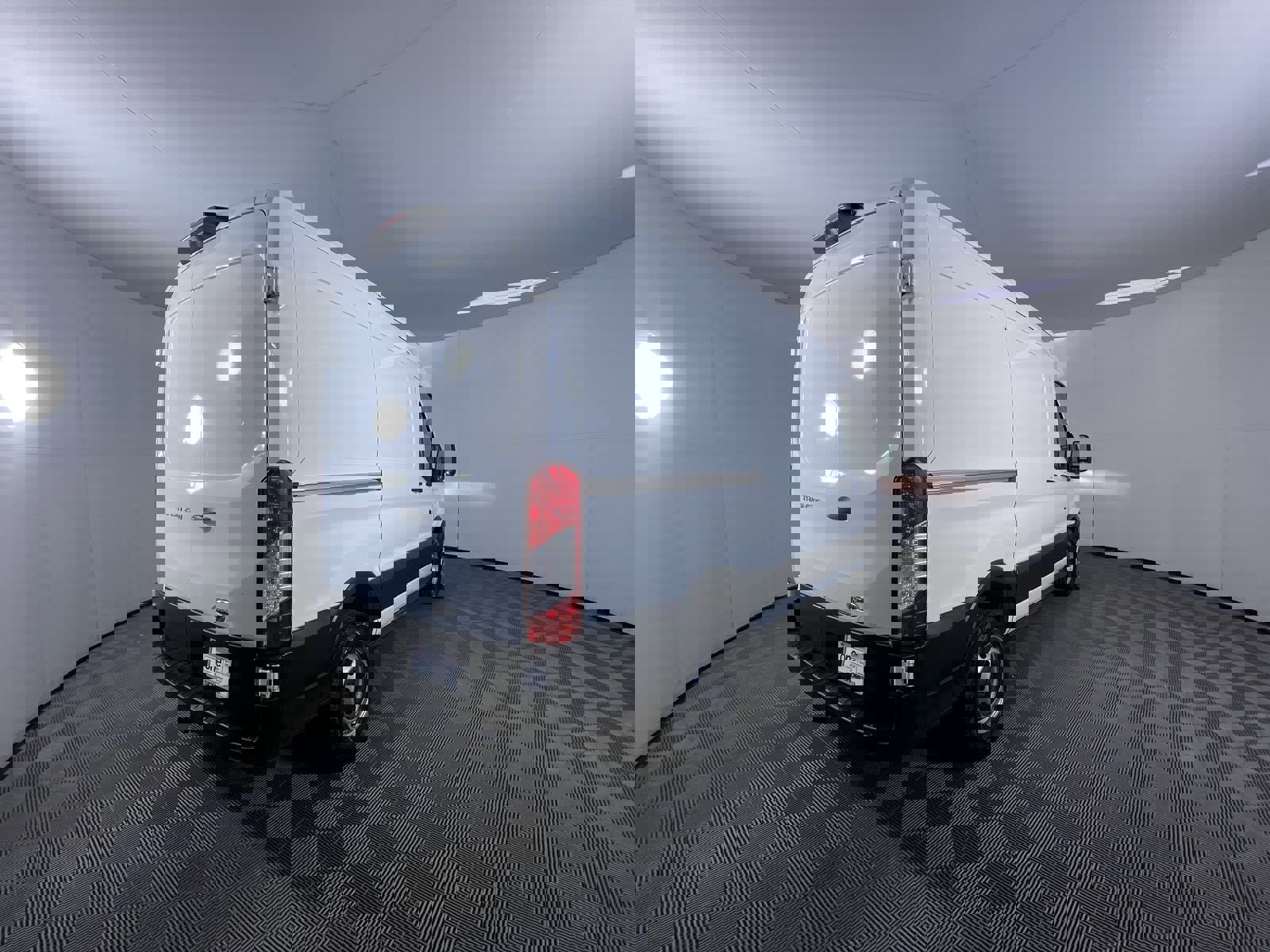 Used 2019 Ford Transit 250 130 Medium Roof image 8