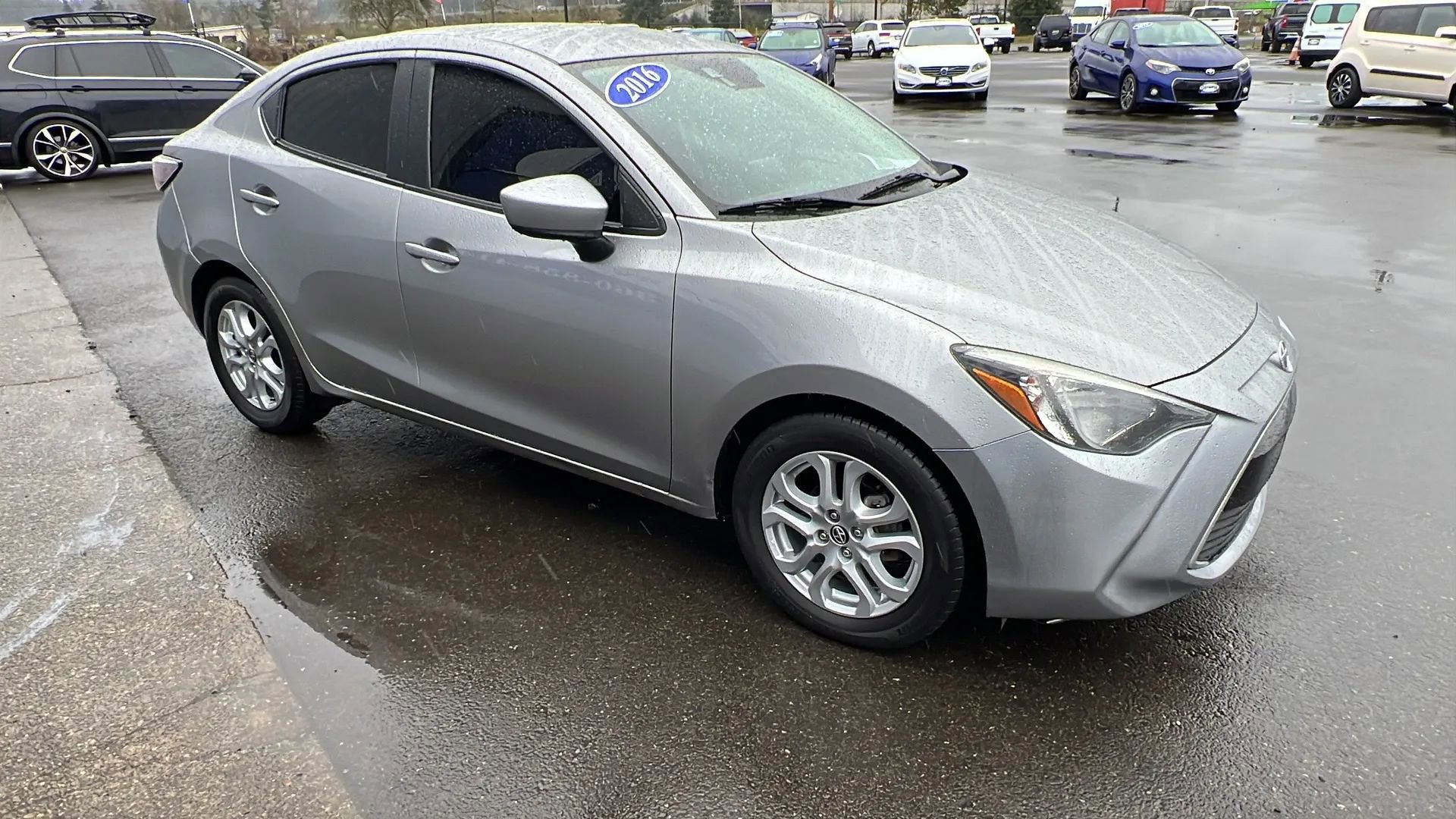 Used 2016 Scion iA image 3