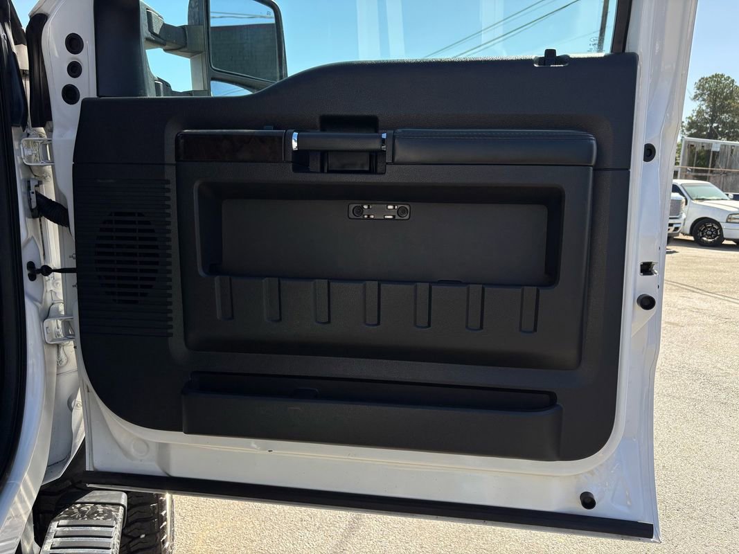 Used 2013 Ford F250 Platinum w/ FX4 Off Road Pkg image 27