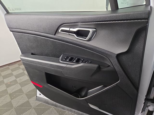 Certified 2025 Kia Sportage LX image 30