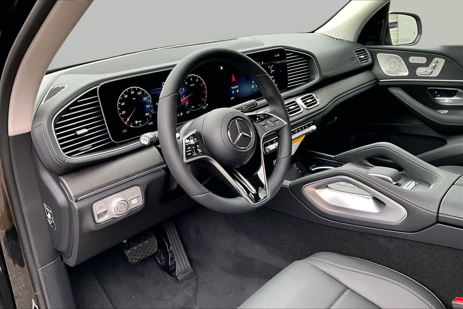 New 2026 Mercedes-Benz GLS 450 4MATIC image 10