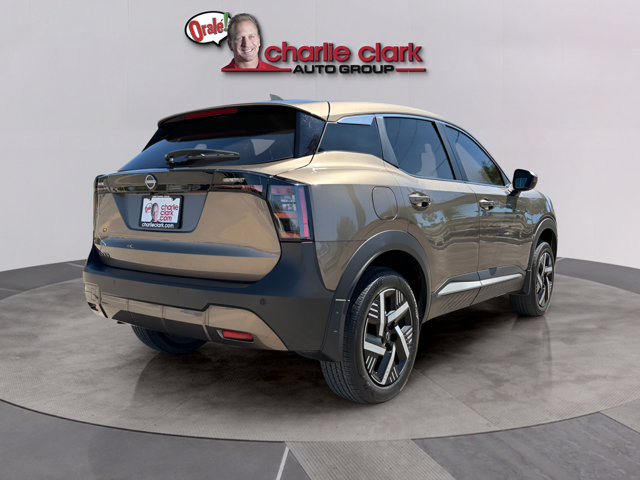 Certified 2025 Nissan Kicks SV FWD image 5