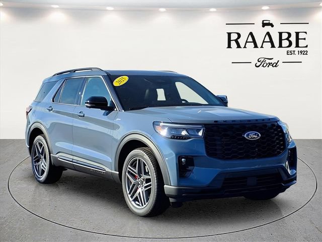 New 2025 Ford Explorer ST-Line w/ Premium Package AWD/4WD image 1