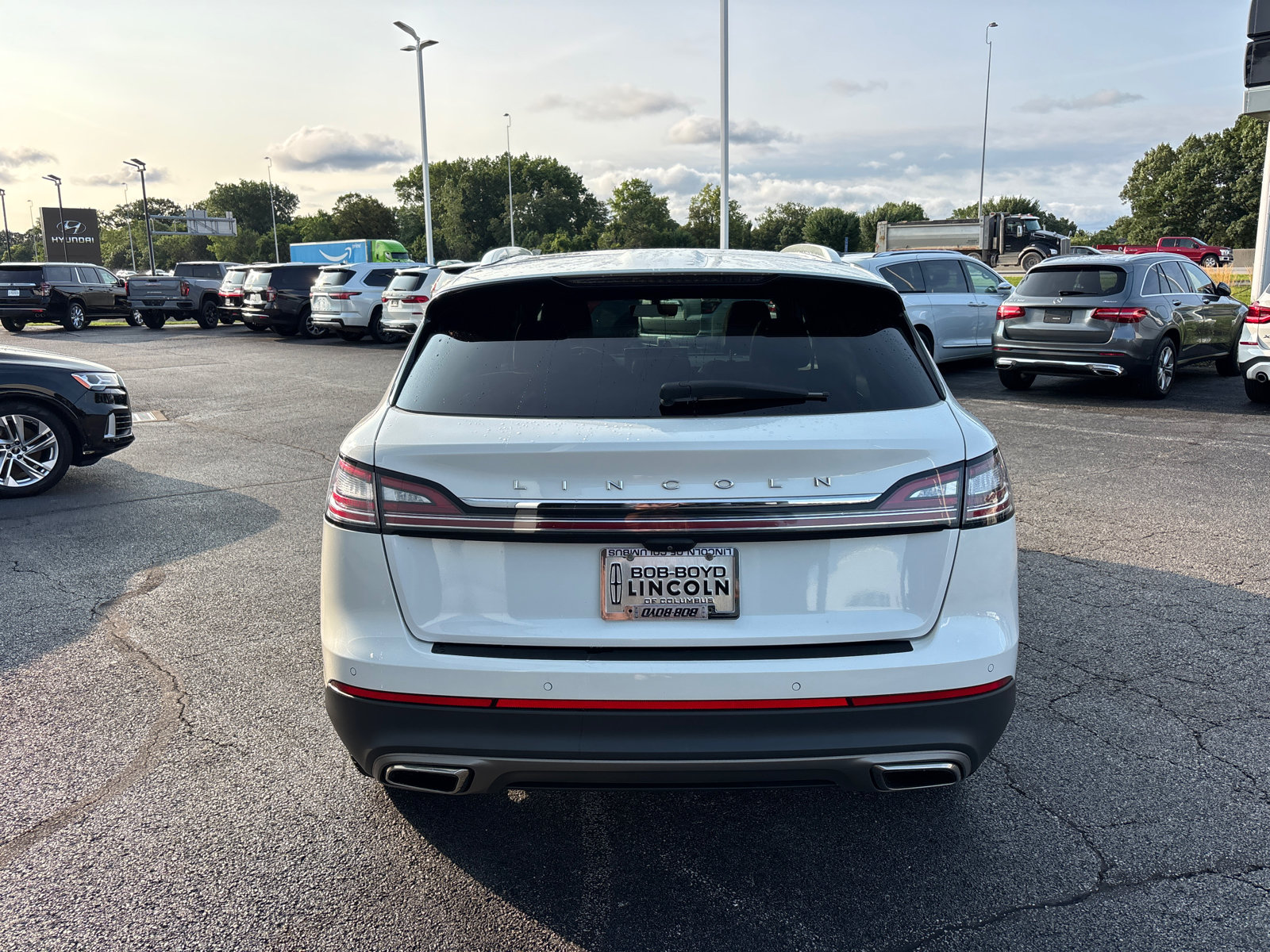 Used 2023 Lincoln Nautilus Reserve AWD/4WD image 6
