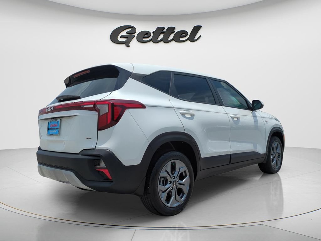 Used 2025 Kia Seltos LX AWD/4WD image 5