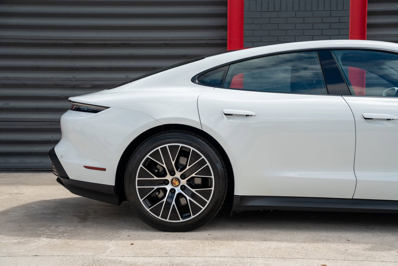 Used 2021 Porsche Taycan 4S image 12