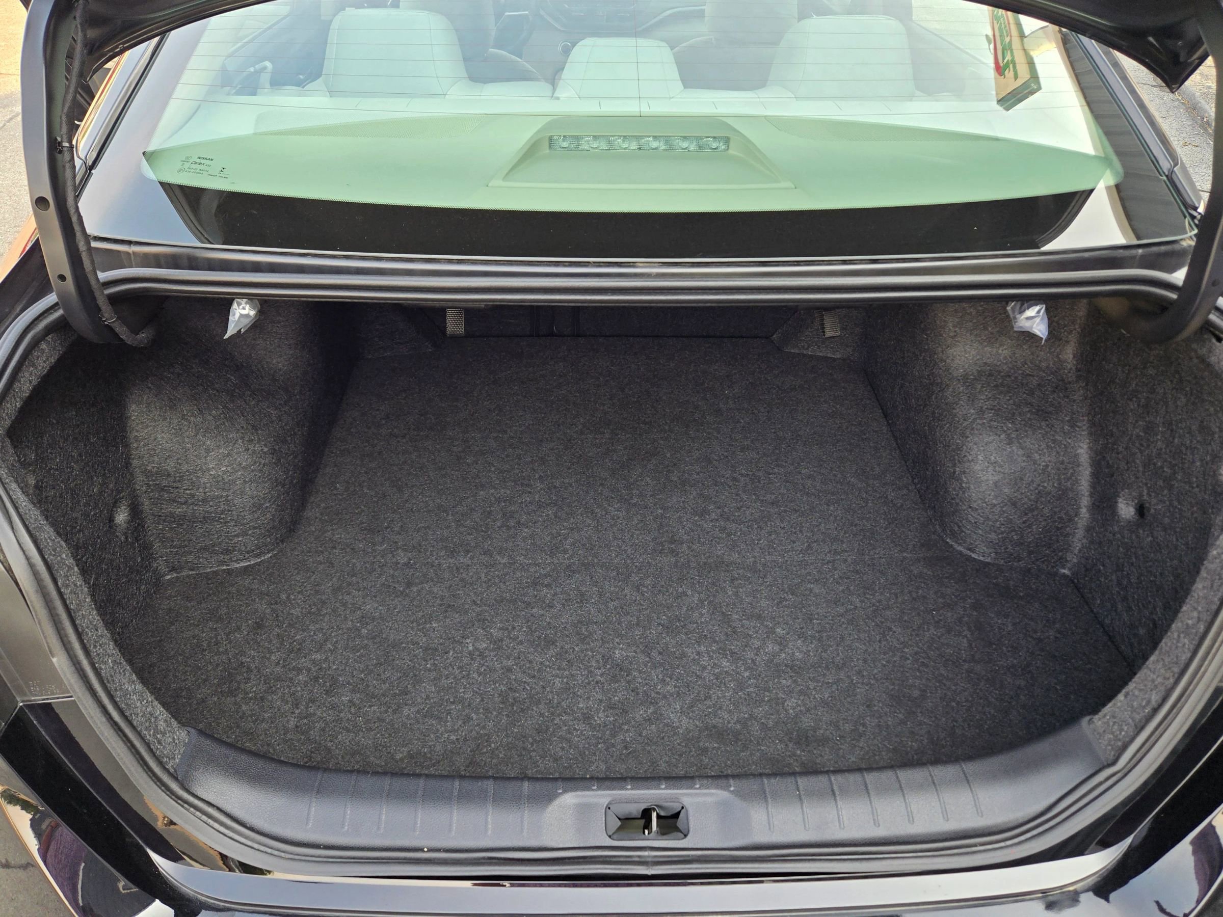 Used 2025 Nissan Altima 2.5 SV image 45