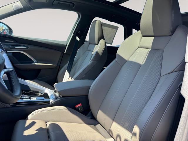 Certified 2025 Audi Q5 Premium Plus w/ Premium Plus image 9