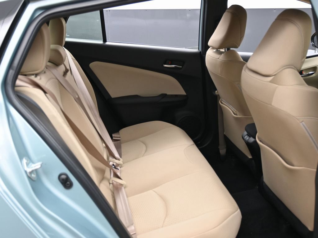 Used 2019 Toyota Prius LE image 32