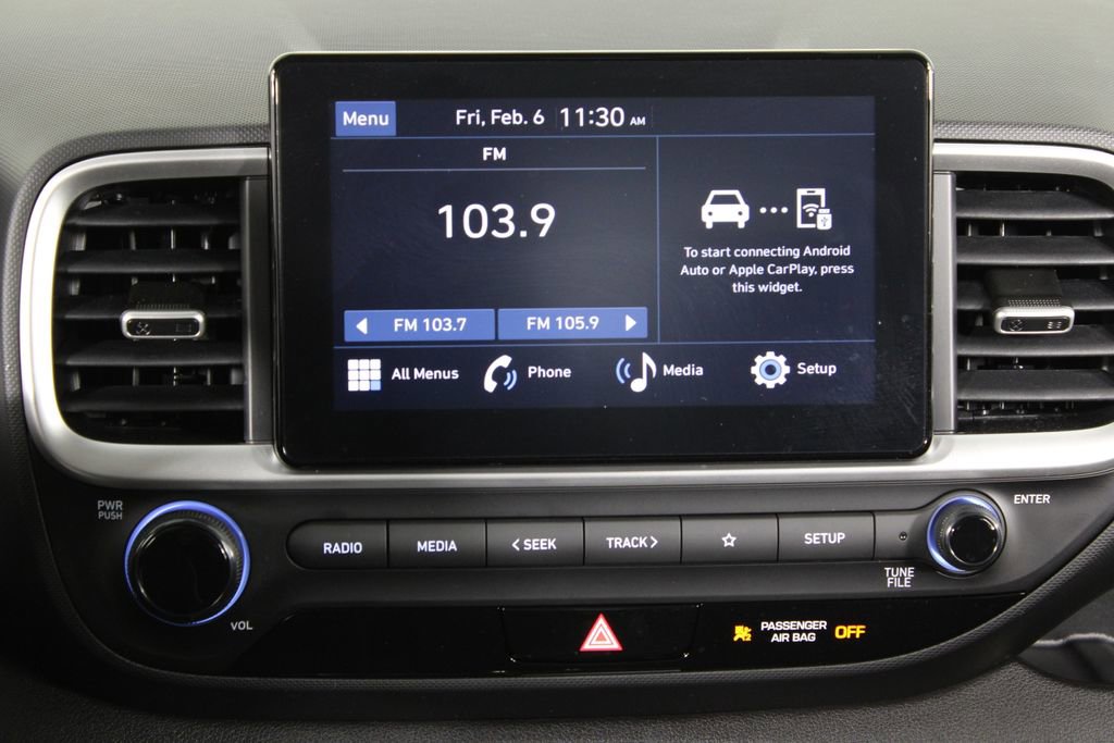 Certified 2026 Hyundai Venue SE image 8