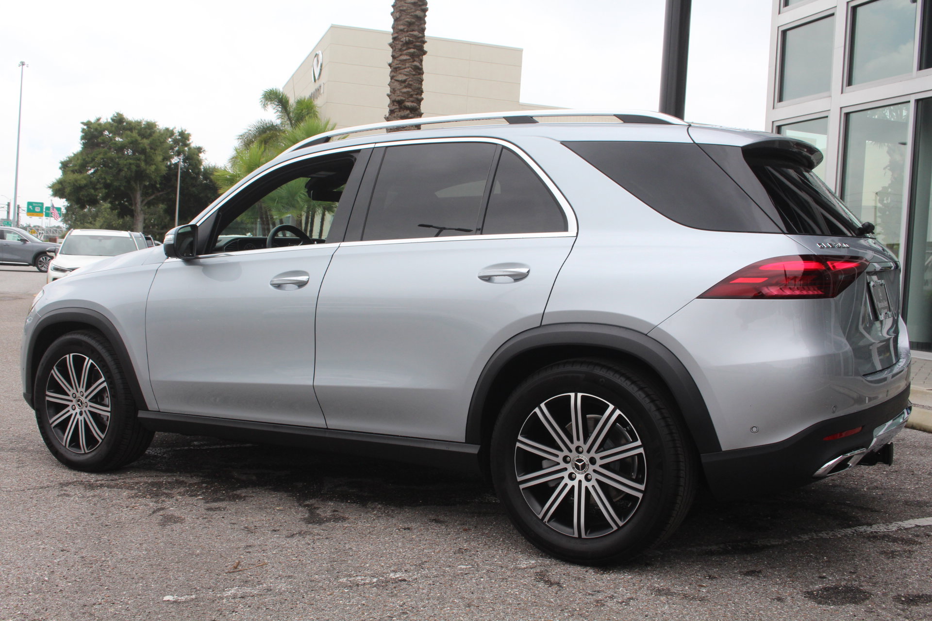 New 2025 Mercedes-Benz GLE 350 4MATIC image 4