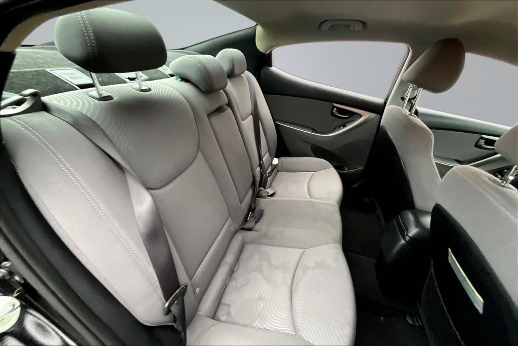 Used 2015 Hyundai Elantra SE w/ Option Group 02 FWD image 25