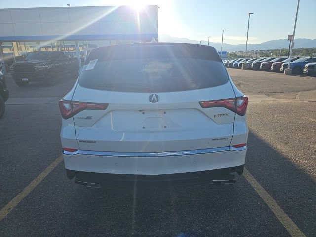 Used 2022 Acura MDX w/ Technology Package AWD/4WD image 4