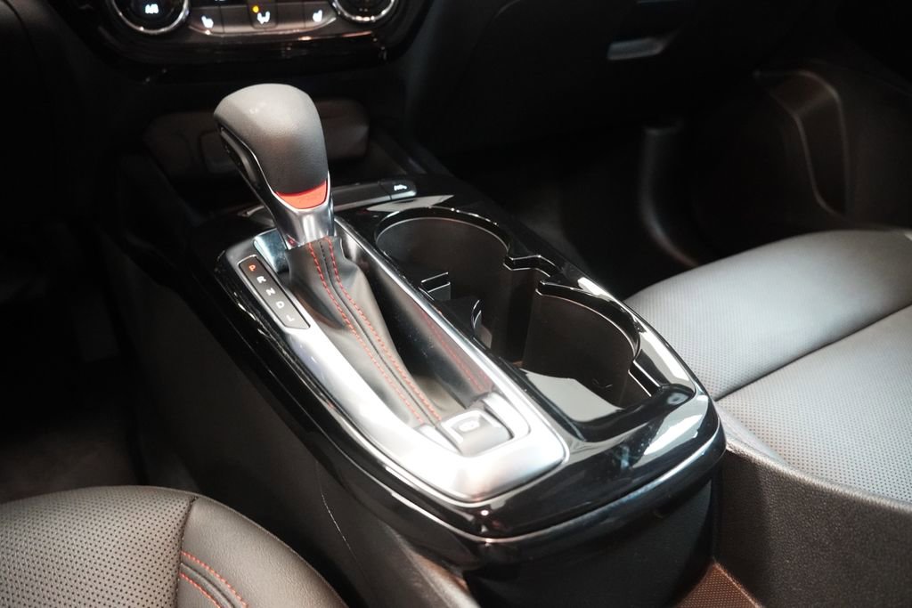 Used 2024 Chevrolet Trax RS w/ Driver Confidence Package image 21