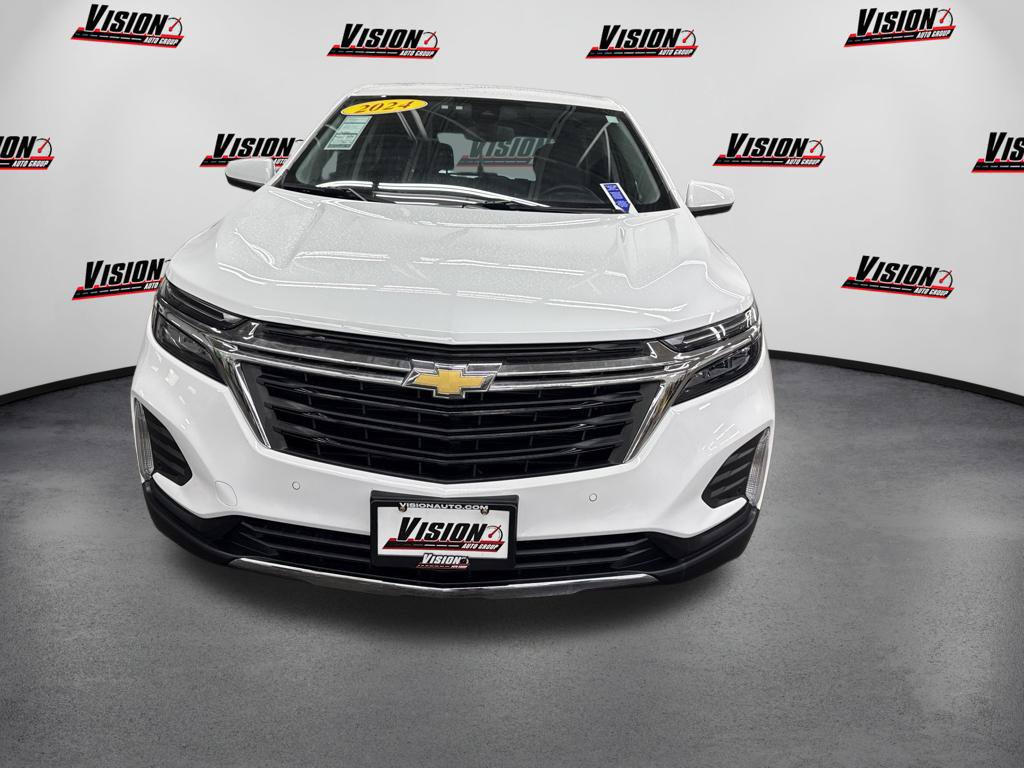 Used 2024 Chevrolet Equinox LT AWD/4WD image 2