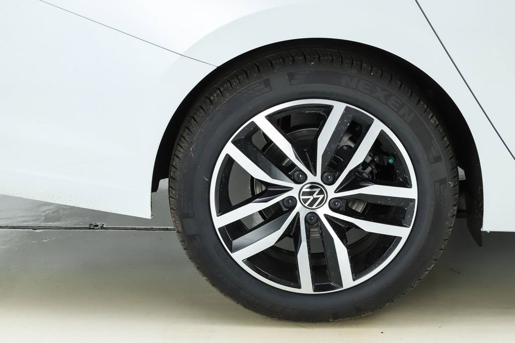 New 2026 Volkswagen Jetta SE image 13