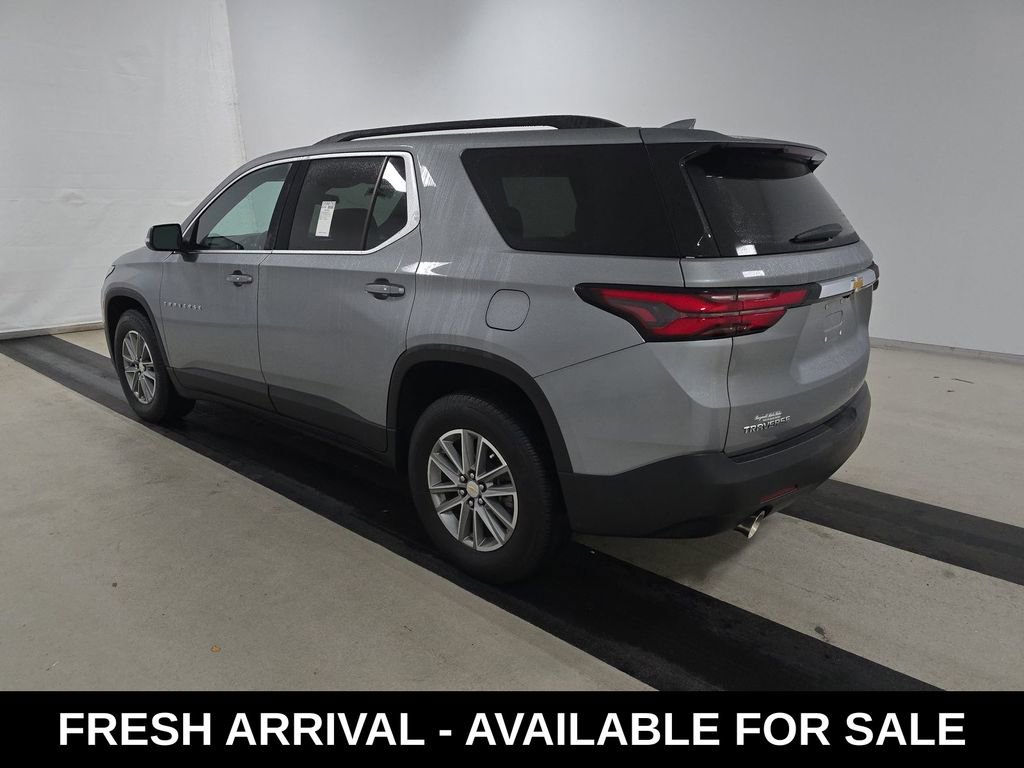 Used 2023 Chevrolet Traverse LT image 7